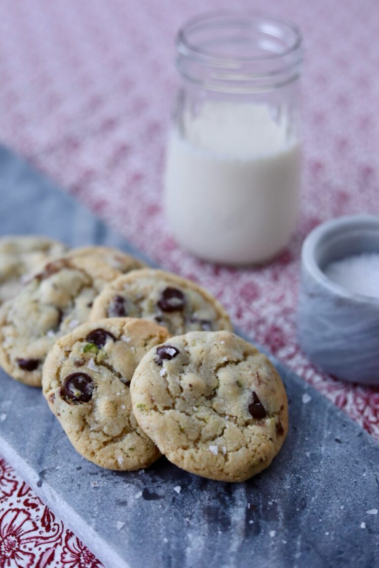 chocolate chip pistachio cookies