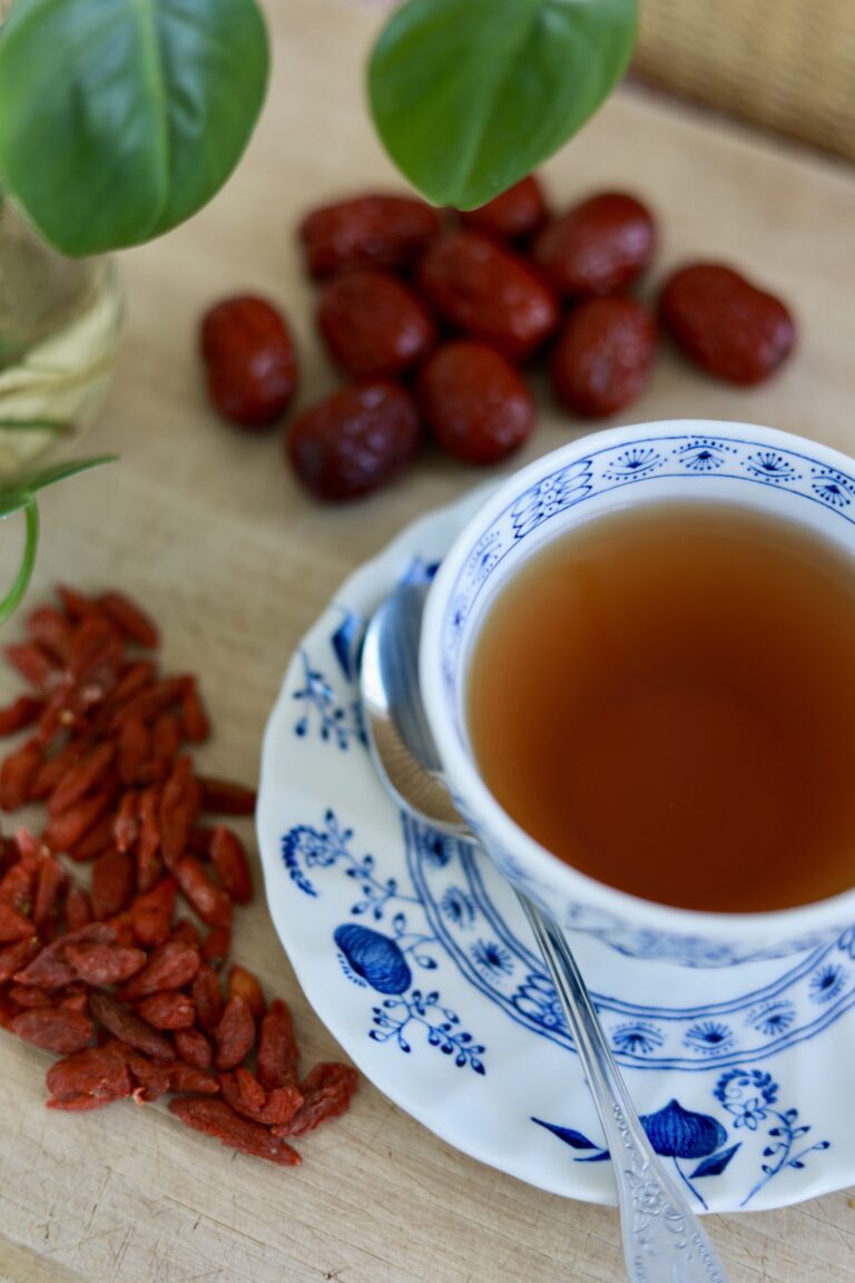 red date and goji tea